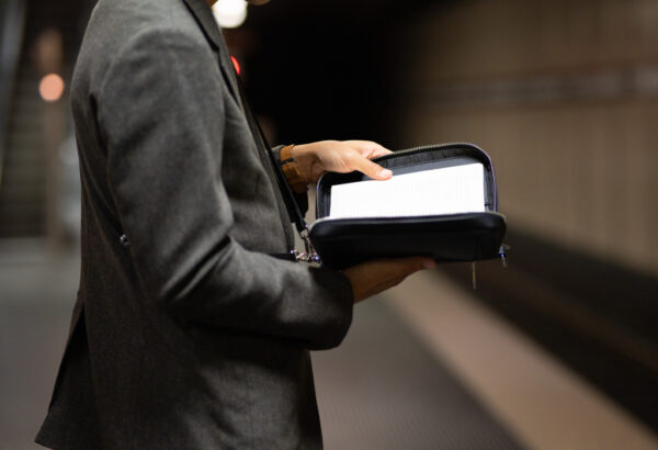 Book Cover Bag L - Image 9