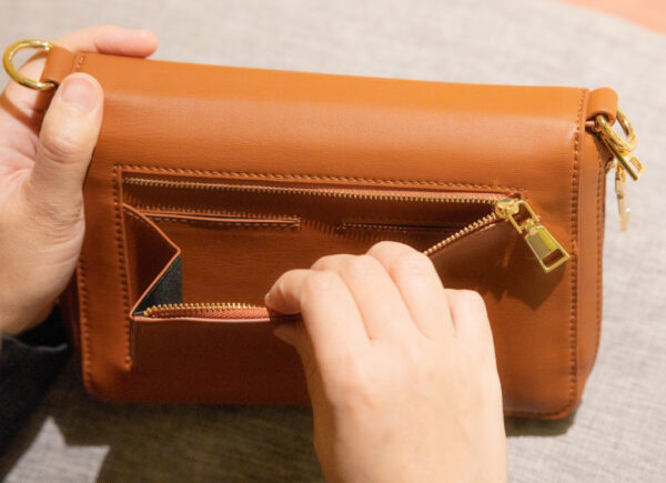 Book Cover Bag M - Image 11